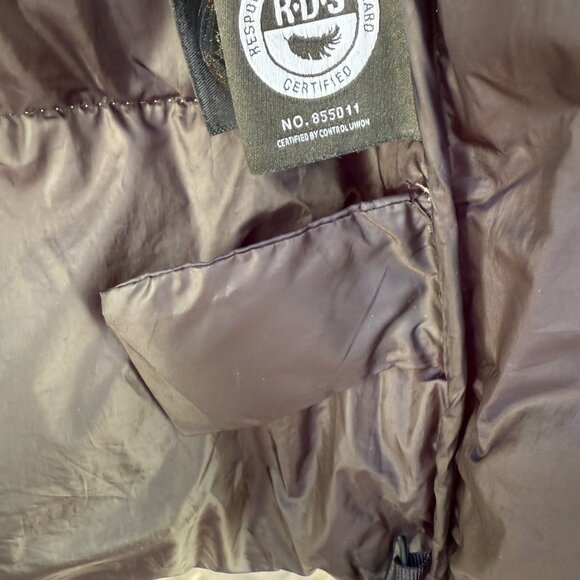 Aritzia | Supper Puffer | Shorty | XS | Champaign | Great Condition Minor Flaw - Picture 6 of 14